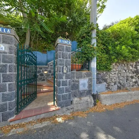Bianca - Un Angolo Di Paradiso. Barano dʼIschia